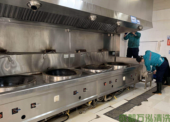 工业油烟管道与餐饮油烟管道清洗有哪些核心差异？选择服务商时需注意什么？