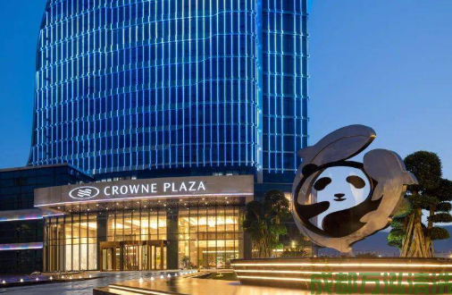 2025年8月5日雅安某酒店餐厅厨房油烟机和烟道清洗案例