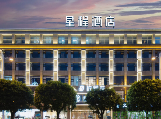 2025年10月09日资阳某精品酒店后厨油烟机和烟道清洗案例